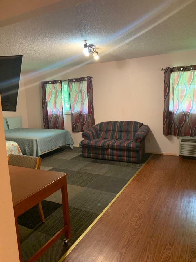 Best Budget Inn Charles City Exterior photo